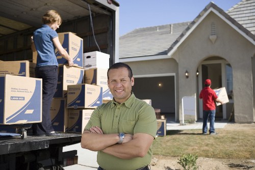 Residential flat move support for same day removals in Soho
